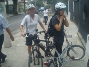 Encontrando com a ciclista iniciante, Andrea, próximo de sua casa 
